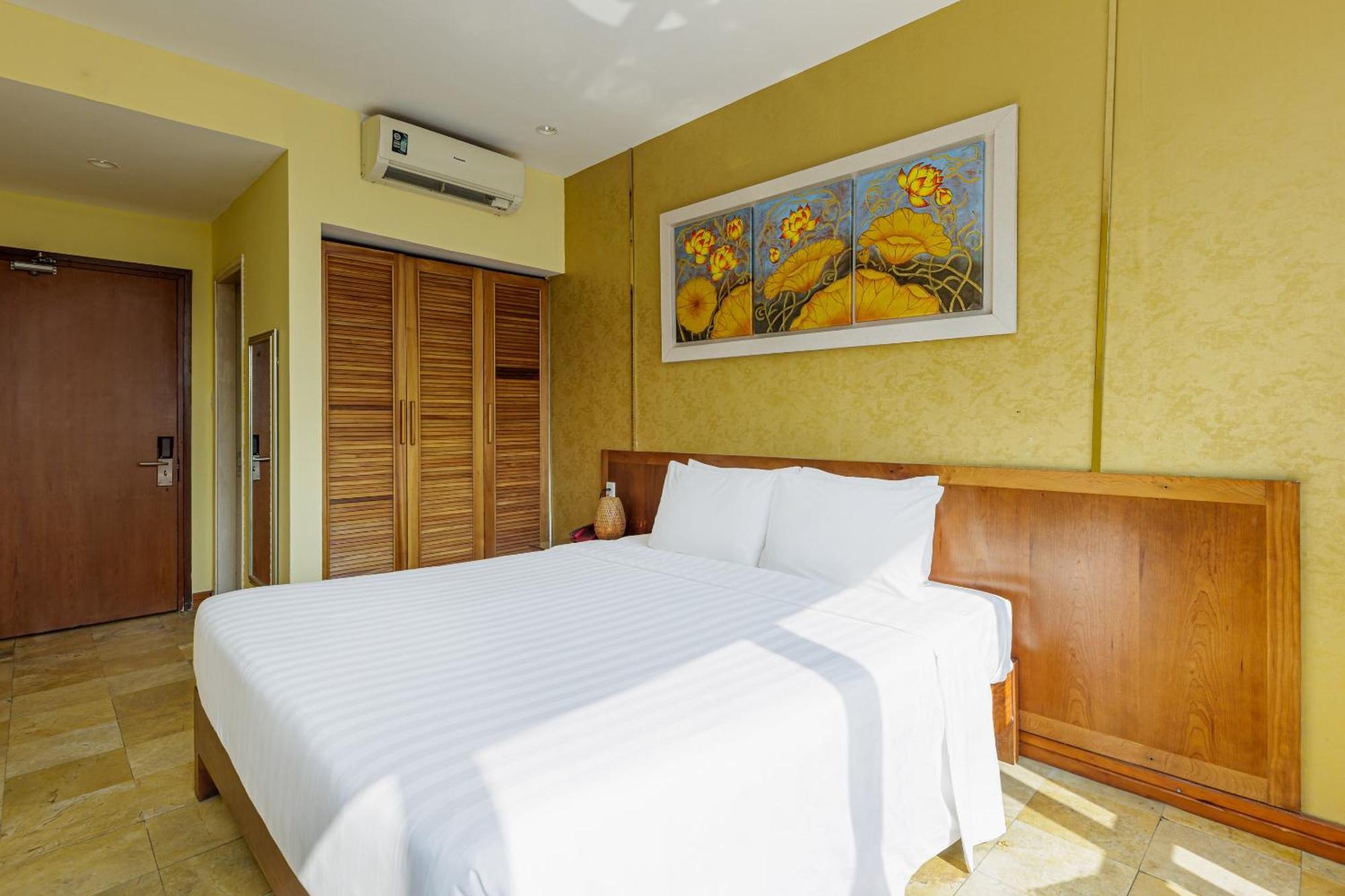 Collection O Le Grand - The Sun Hotel 3*